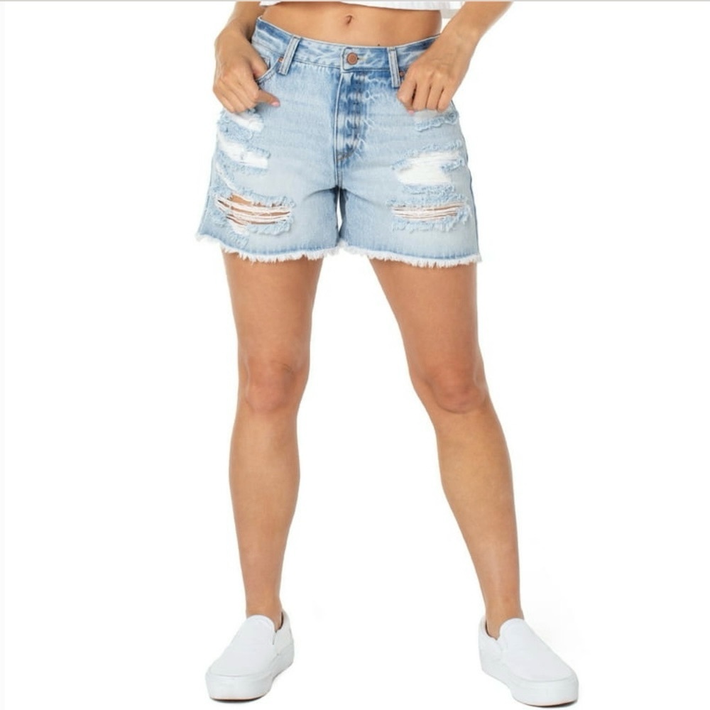 Celebrity Pink 15 (32) Denim Women’s Jeans Shorts Distressed Light Wash High